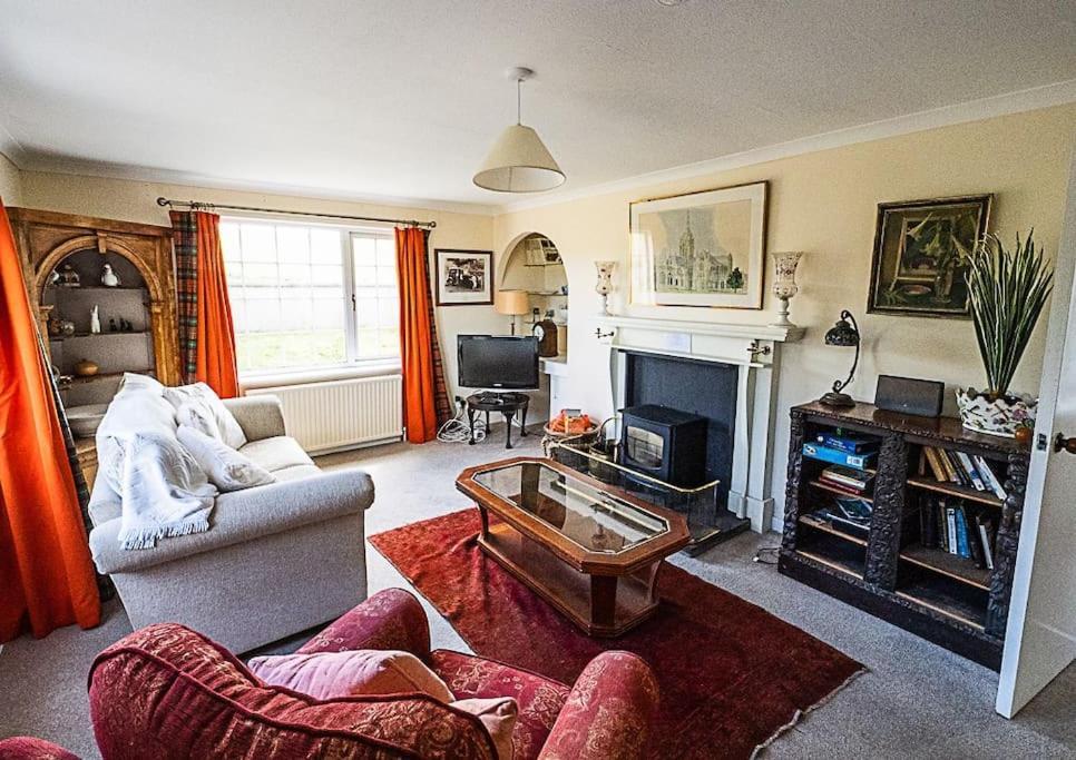 Turriff West Lodge 3 Bedrooms, Near Golf Course And River מראה חיצוני תמונה